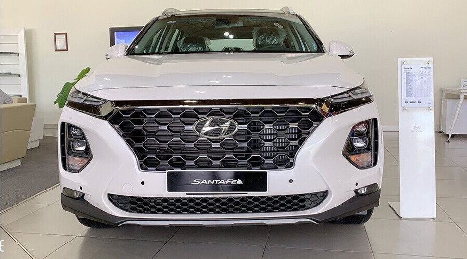 Đầu xe SantaFe thiết kế sang trọng cá tính Đầu xe SantaFe thiết kế sang trọng cá tính