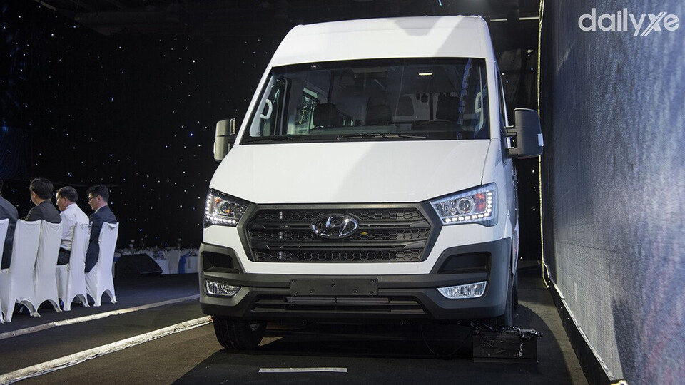 Hyundai Solati là dòng xe thương mại có 16 chỗ ngồi