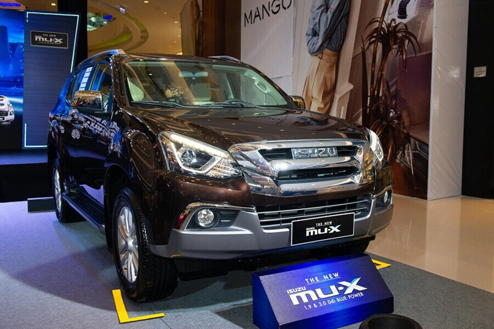 Isuzu MUX chính là thiết kế theo phong cách Wedge-shape