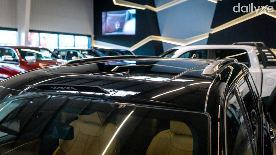 Thanh giá nóc sáng màu tạo điểm nhấn nổi bật