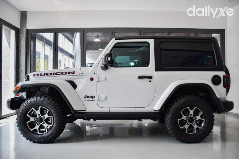 Jeep Wrangler thiết kế thân xe cao ráo