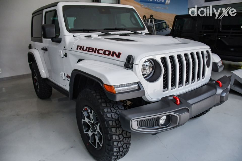 Vẻ bề thế và hầm hố