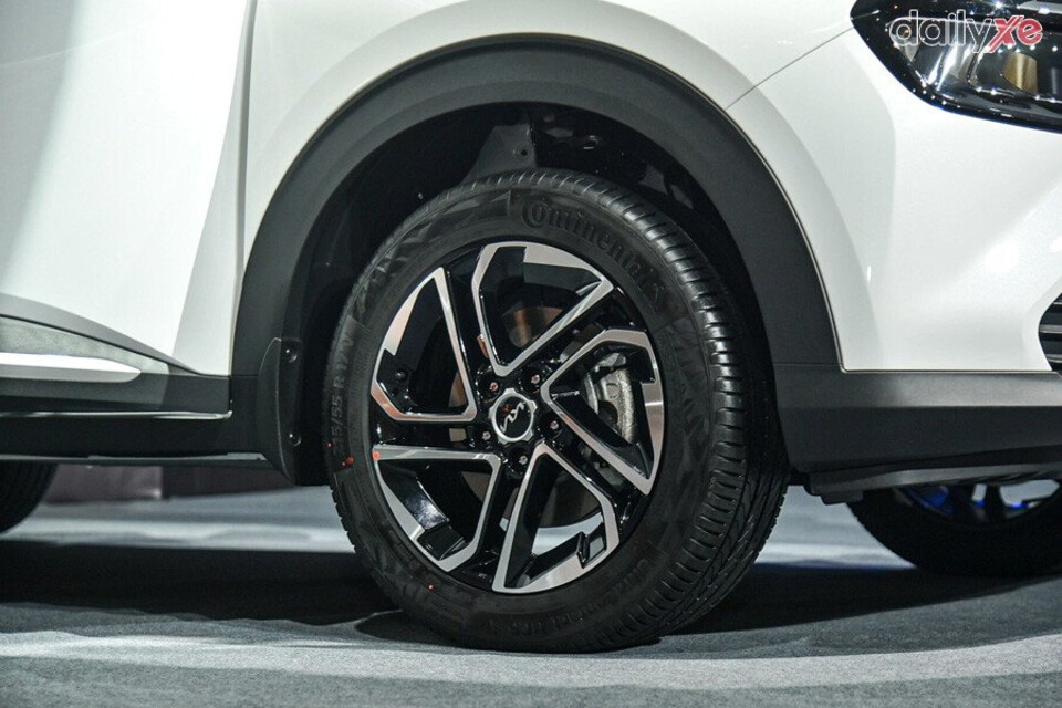 Mâm xe hợp kim 5 chấu 17 inch
