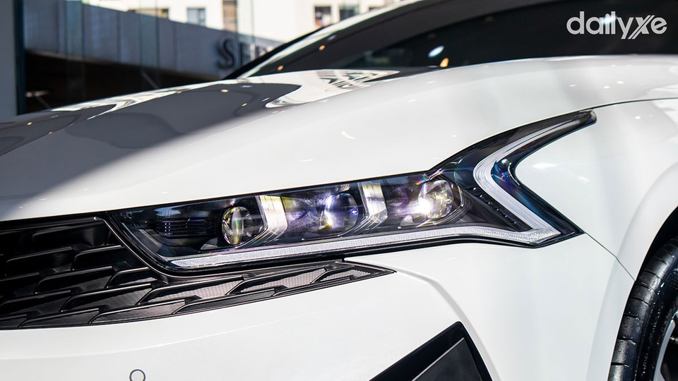 Đèn pha chiếu sáng thiết kế bắt mắt