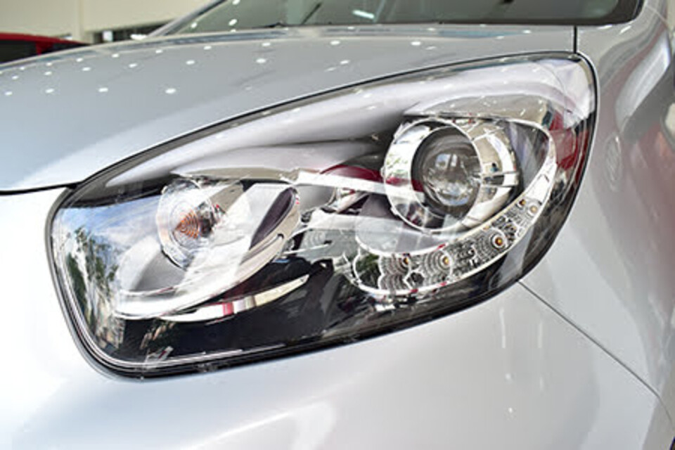 Đèn pha tự động kiểu projector  Đèn pha tự động kiểu projector