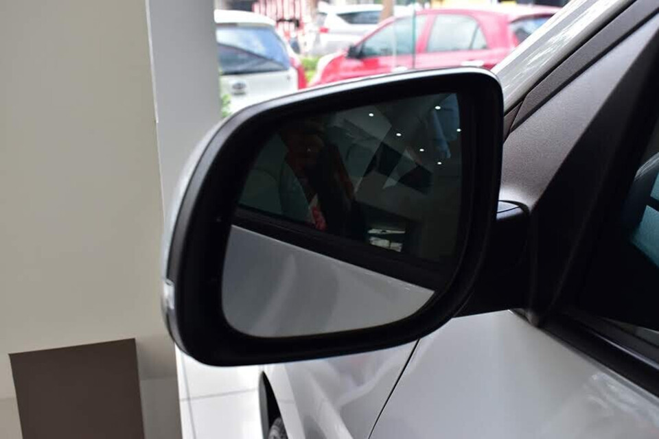 Gương chiếu hậu gập điện Gương chiếu hậu gập điện