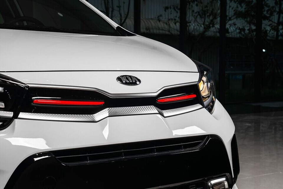 Viền trang trí dạng kim loại thiết kế ấn tượng