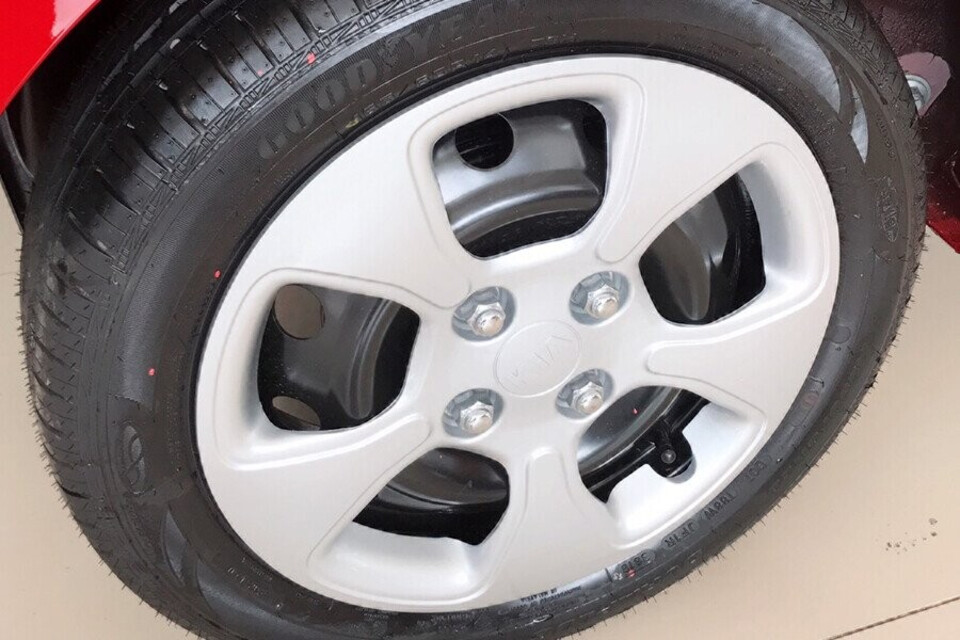 Mâm xe thiết kế phong cách mạnh mẽ