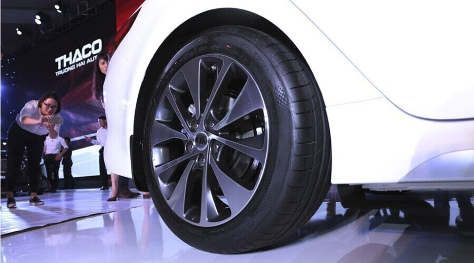 Mâm xe hợp kim 18 inch tiện mặt thể thao Mâm xe hợp kim 18 inch tiện mặt thể thao