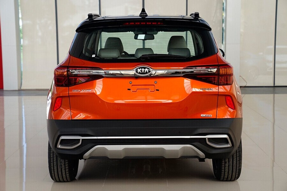 Phần đuôi xe thiết kế thể thao