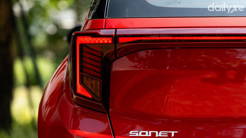 Cụm đèn LED sắc sảo