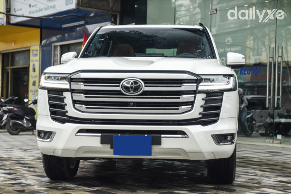 Mẫu xe mang biểu tượng mới cho sự mạnh mẽ và đẳng cấp