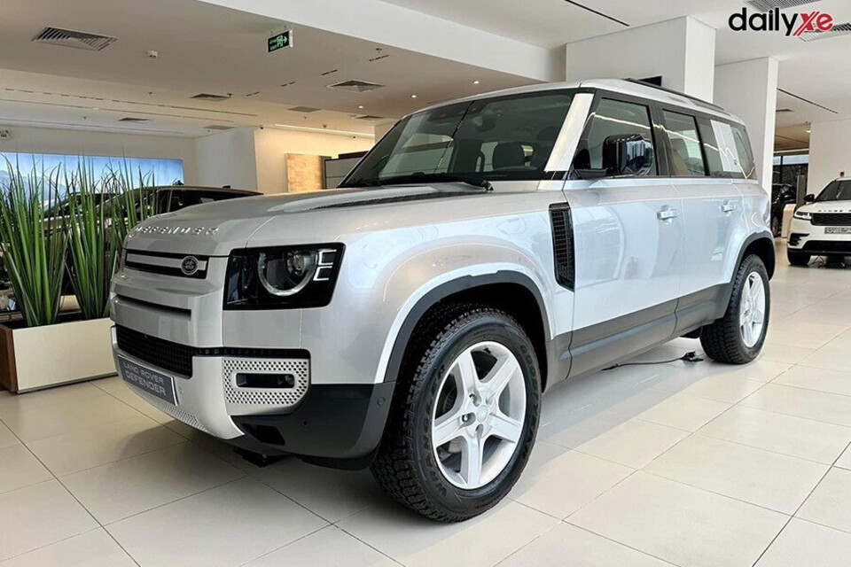 Thiết kế vững chãi đậm chất phiêu lưu cùng khả năng vận hành tuyệt vời chinh phục mọi cung đường