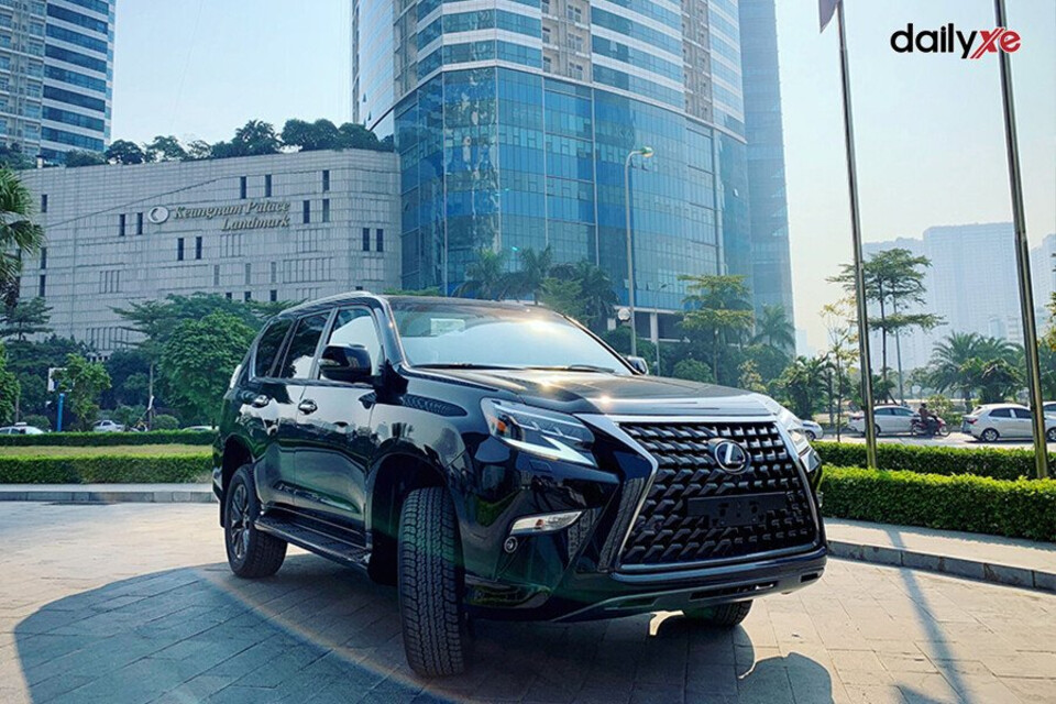 Đầu xe thiết kế hầm hố