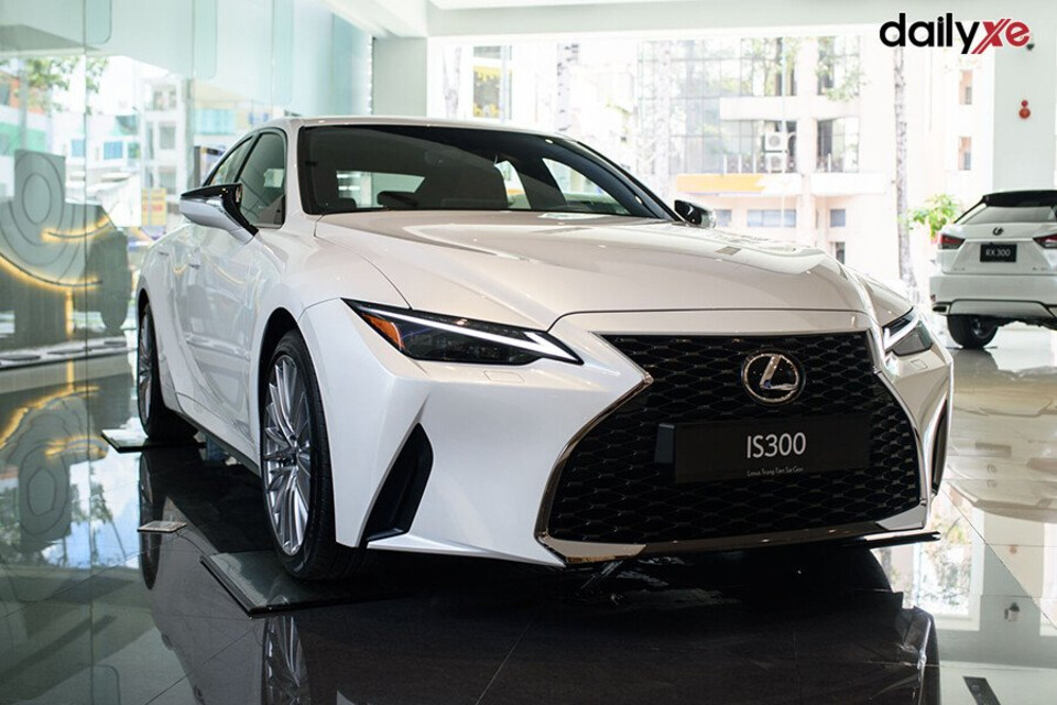 Ngoại hình thể thao, trẻ trung, sang trọng