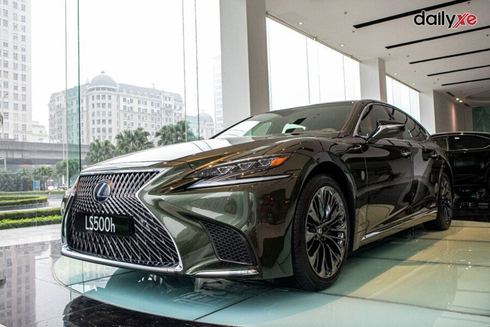 Lexus LS 500h là mẫu xe sedan đẳng cấp hàng đầu của hãng xe sang Lexus