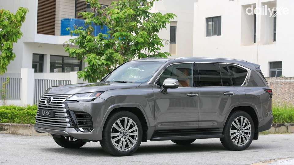 Lexus LX600 thay đổi một số trang bị nâng cao trải nghiệm người dùng