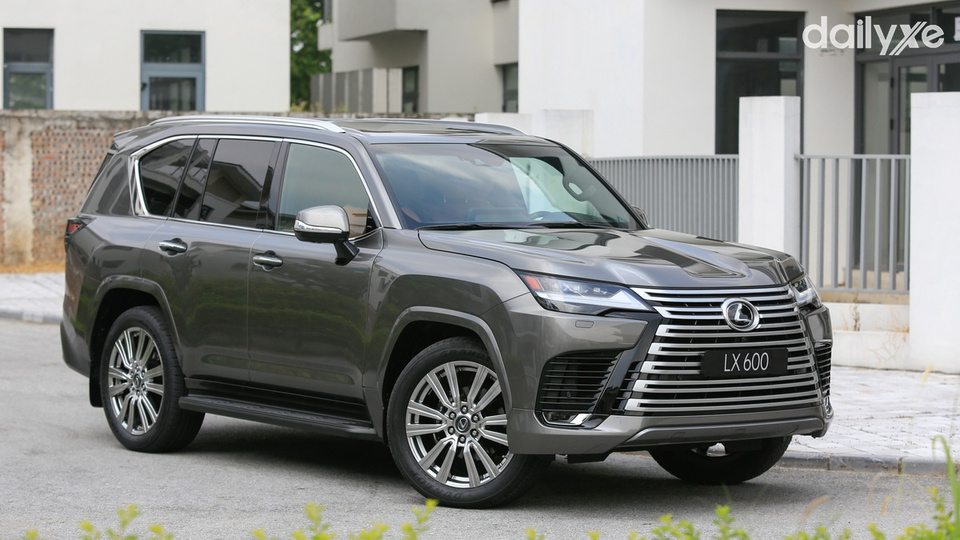 Lexus LX 600 loại bỏ phiên bản tiêu chuẩn