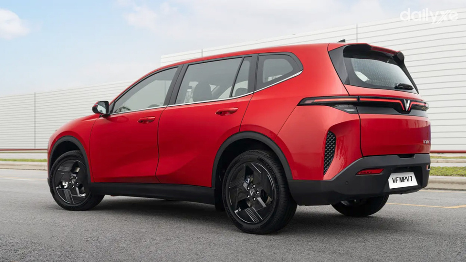 Thiết kế đuôi xe hài hòa