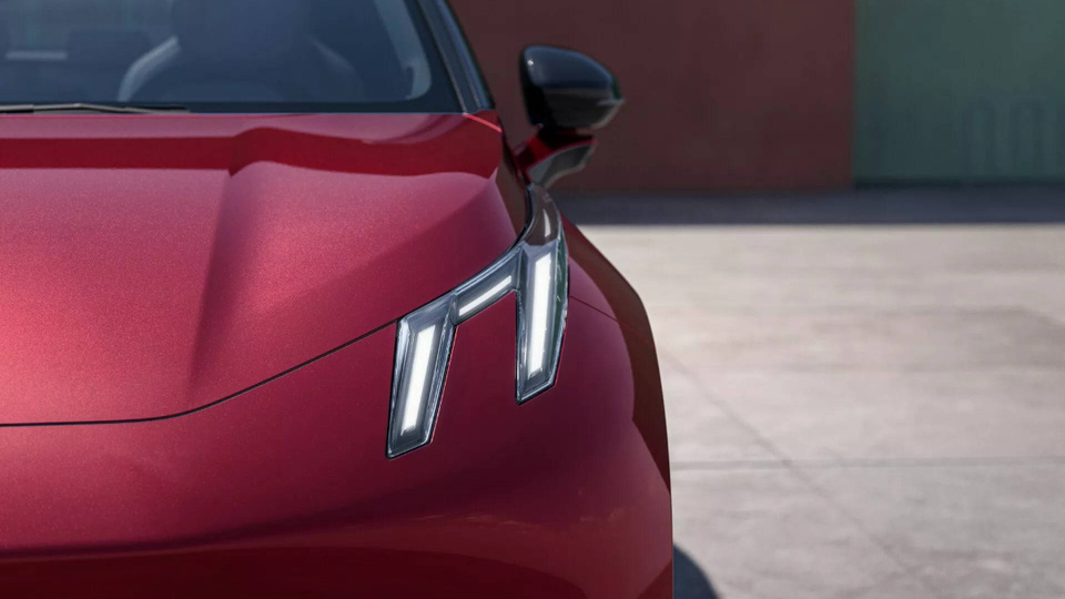 Cặp đèn định vị LED vuốt ngược trên nắp ca-pô