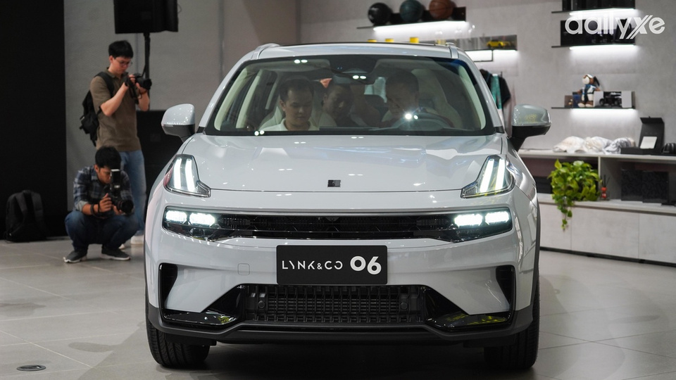 Lynk & Co 06 sở hữu lưới tản nhiệt hai tầng