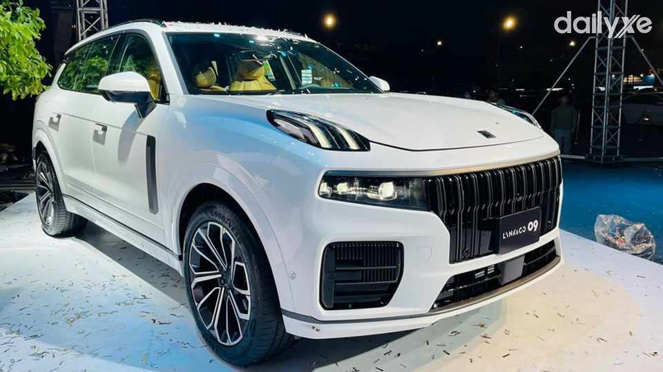 Mẫu xe Lynk & Co 09 đầu tiên thuộc dòng SUV gầm cao
