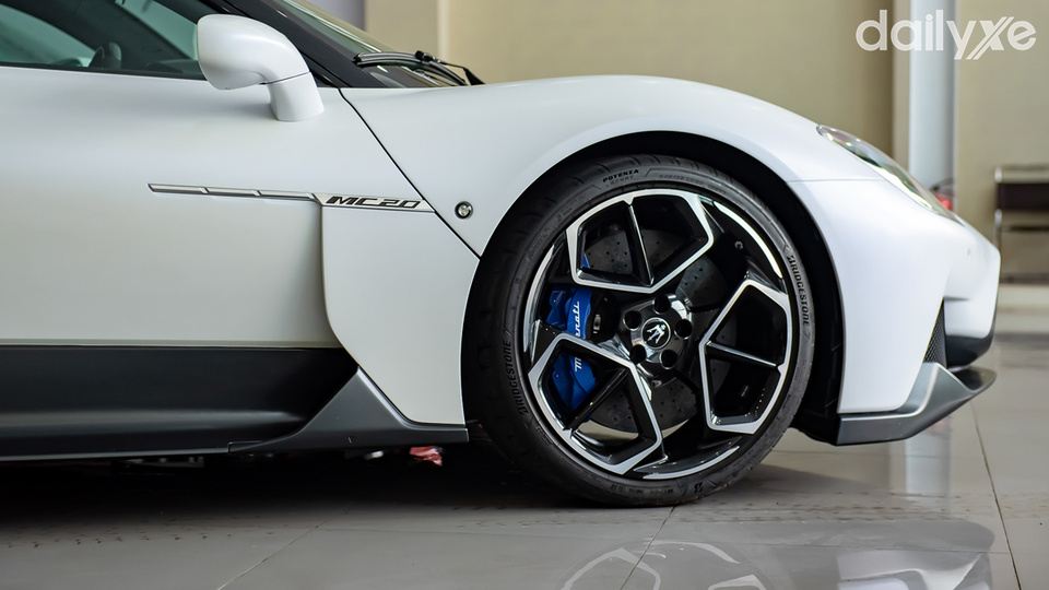 Mâm xe có kích thước lớn