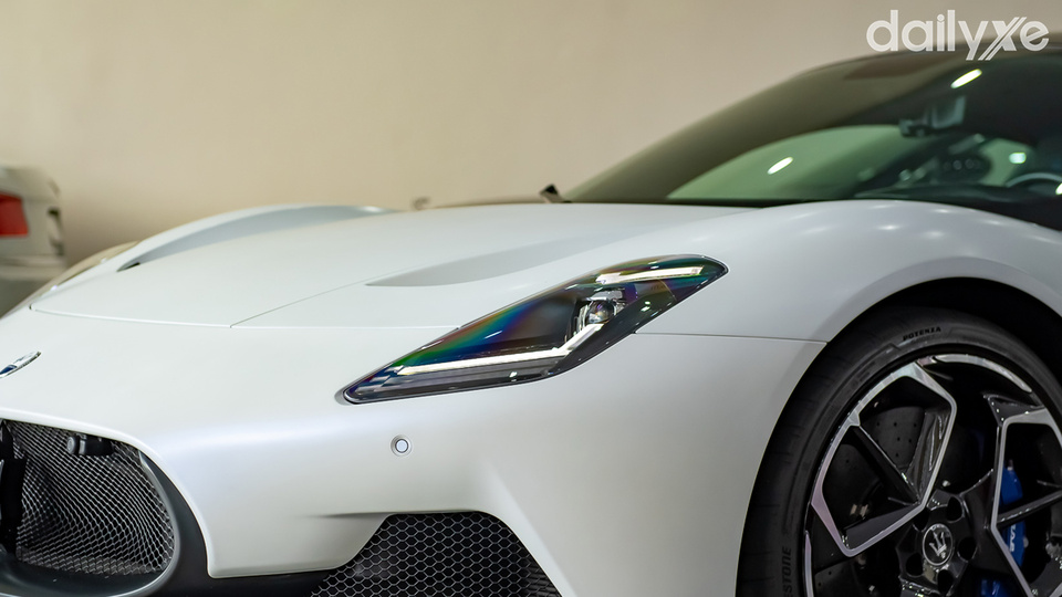 Đèn chiếu sáng trang bị công nghệ cao