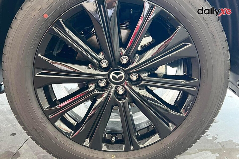 Bộ mâm Goshintai 19 inch màu đen sang trọng và cá tính