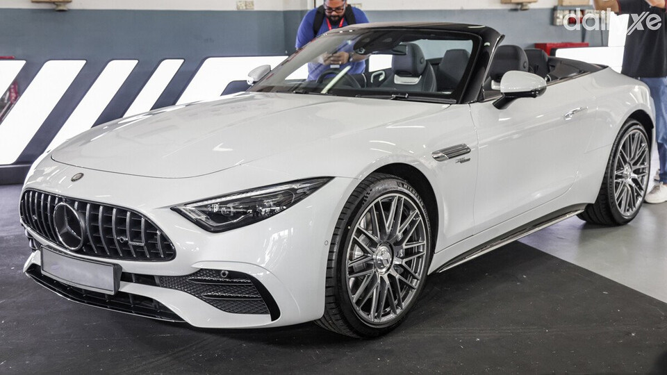 Mẫu xe có nhiều màu sắc thời trang cho khách hàng lựa chọn