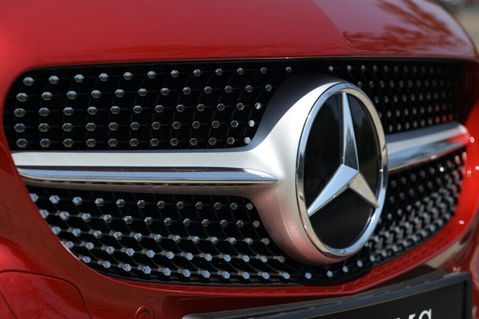 Lưới tản nhiệt thiết kế sang trọng Lưới tản nhiệt thiết kế sang trọng