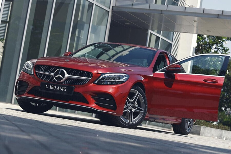 C180 AMG thiết kế phong cách thể thao C180 AMG thiết kế phong cách thể thao