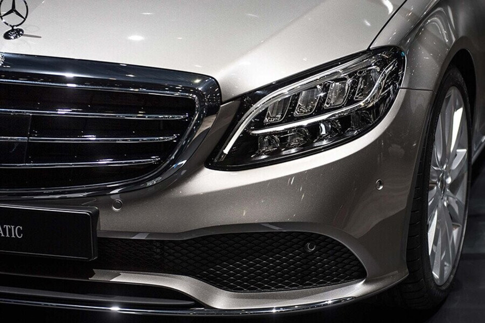 Đèn pha dạng LED tăng khả năng chiếu sáng