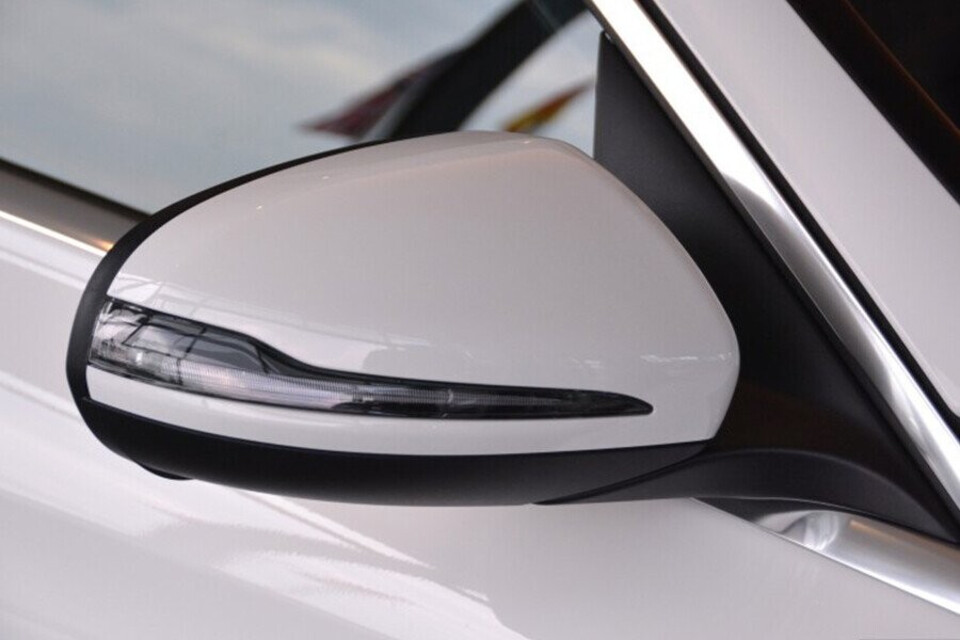 Gương chiếu hậu tích hợp đèn rẽ báo