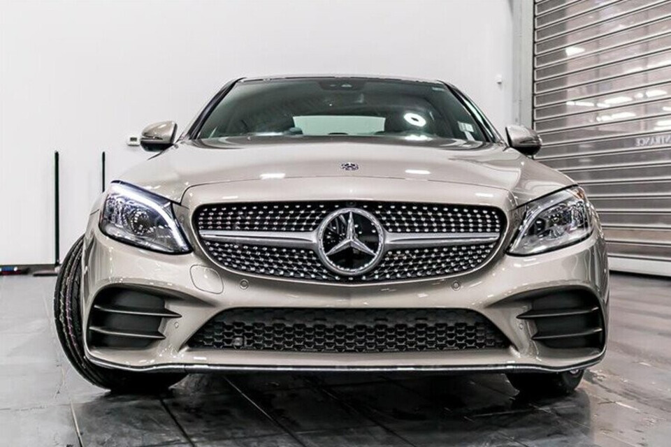 Đầu xe thiết kế sang trọng