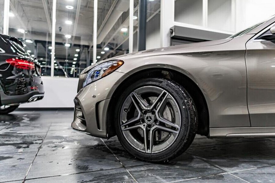 Mậm xe thiết kế thể thao