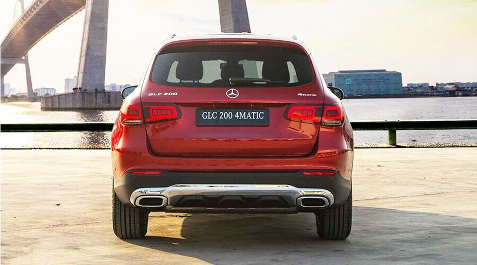 Đèn hậu LED được thiết kế lại đồ họa sợi quang