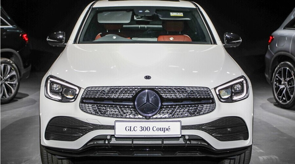 Ngoại thất vẫn giữ nguyên phong cách sang rất quen thuộc khi nhắc tới dòng xe GLC Ngoại thất vẫn giữ nguyên phong cách sang rất quen thuộc khi nhắc tới dòng xe GLC