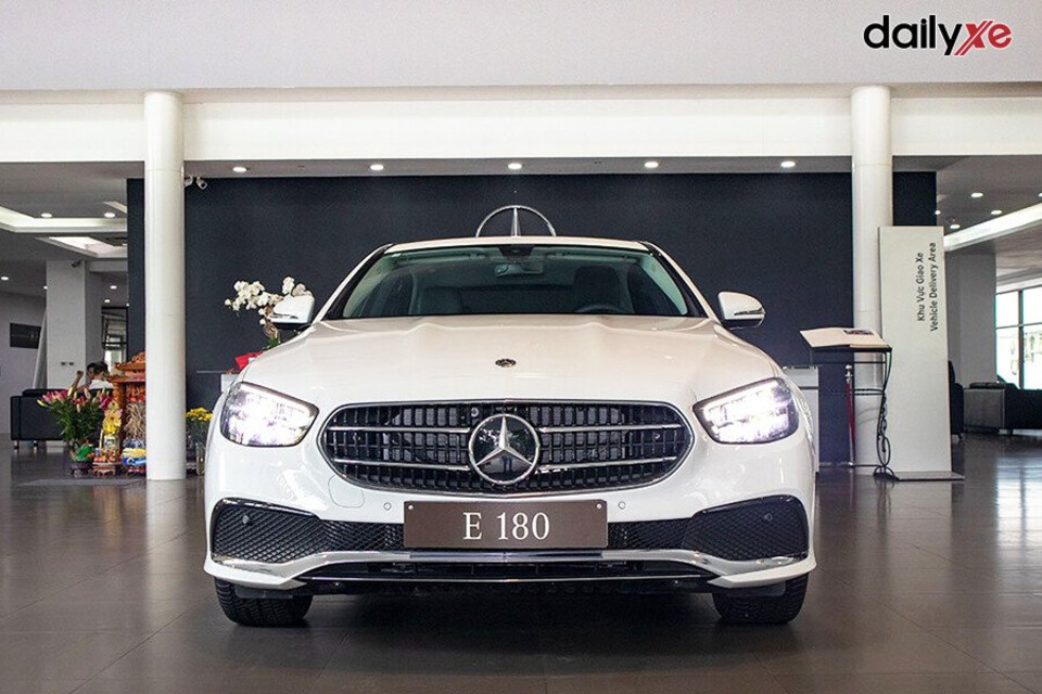 Đầu xe mang đến cảm giác phóng khoáng, trẻ trung và hiện đại