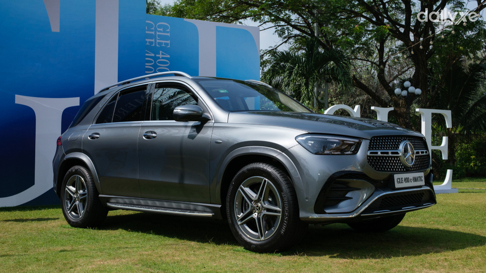 Dòng xe có kích thước lớn và đa dạng màu sắc ngoại thất