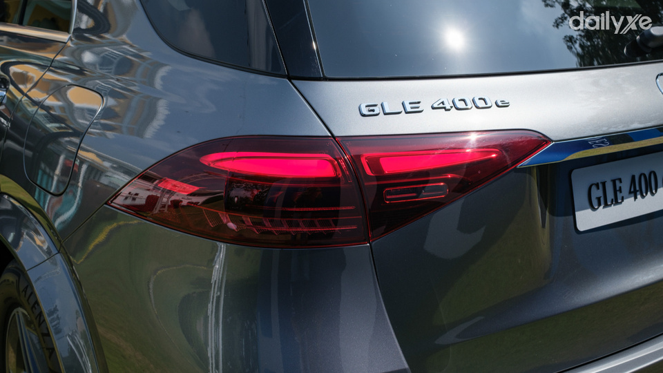 Cụm đèn hậu LED được thiết kế tinh xảo