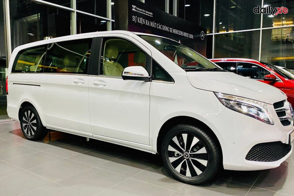 Thân xe liền lạc và trẻ trung