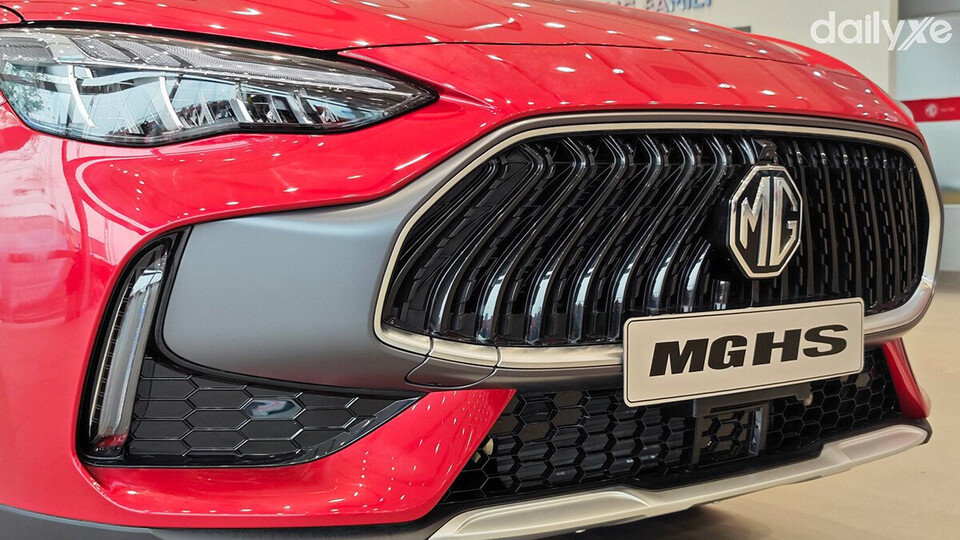 Lưới tản nhiệt bản to thu hút ánh nhìn