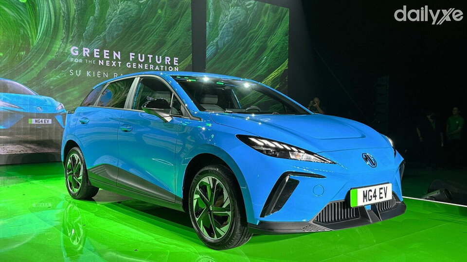 Xế hộp có kích thước ấn tượng và 6 tùy chọn màu sắc ngoại thất