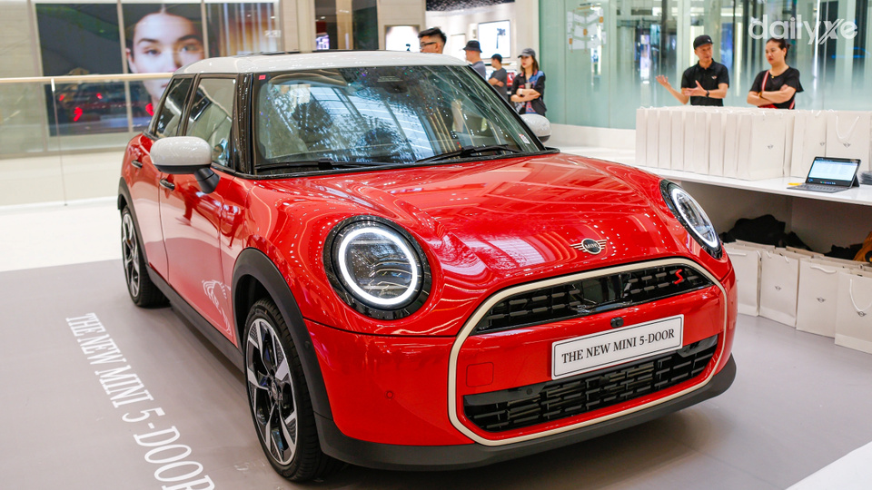 MINI 5 cửa thiết kế hiện đại
