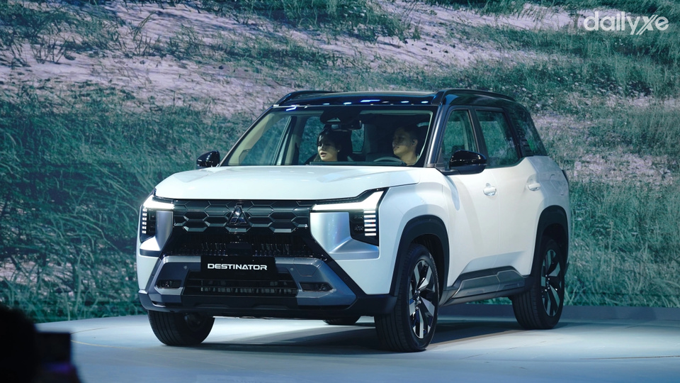 Sở hữu cho mình vẻ ngoài mang đậm đặc trưng của dòng xe SUV