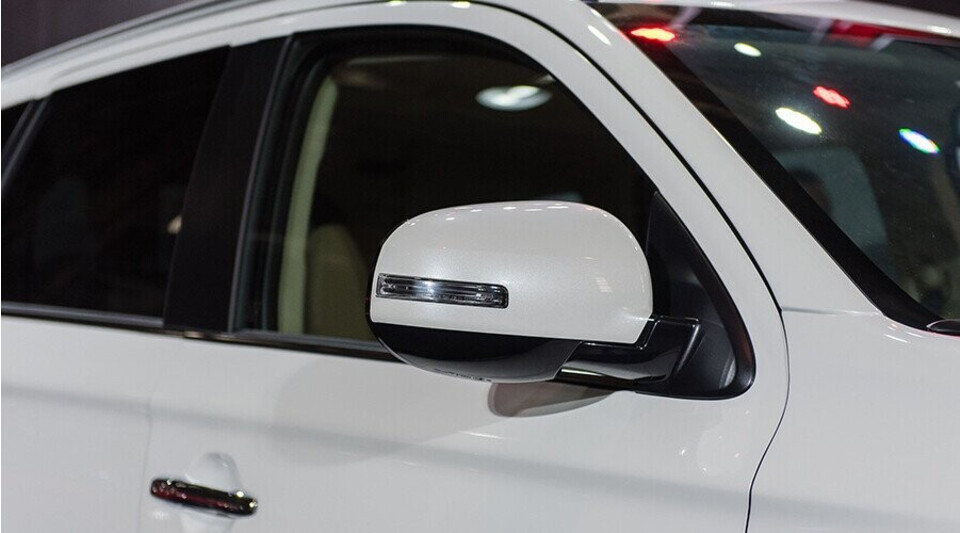 Gương chiếu hậu Outlander tích hợp đèn rẽ báo