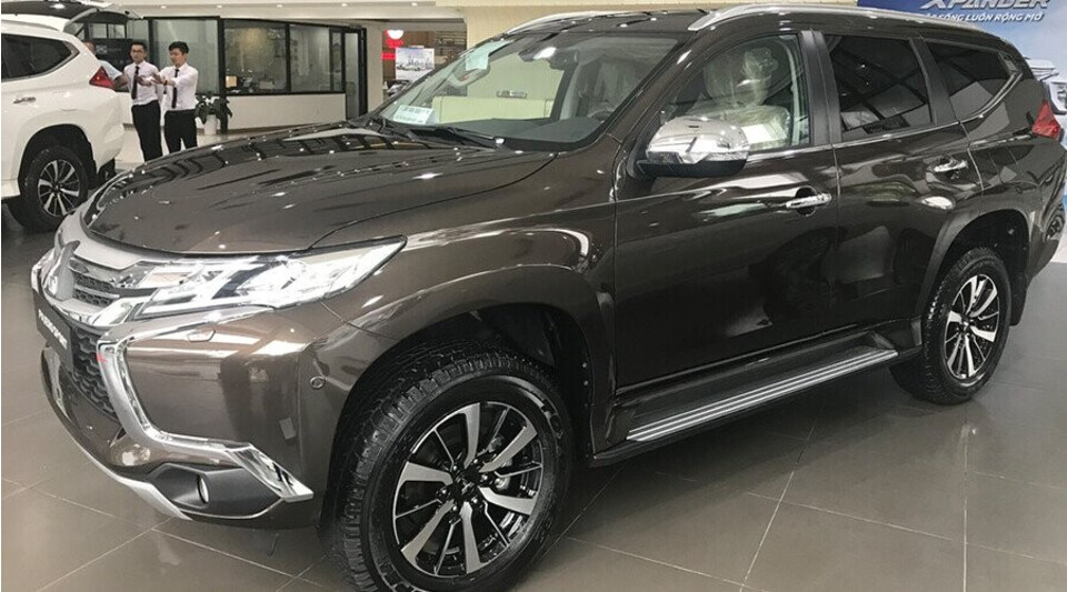 Mitsubishi Pajero Sport thiết kế ngoại hình mạnh mẽ