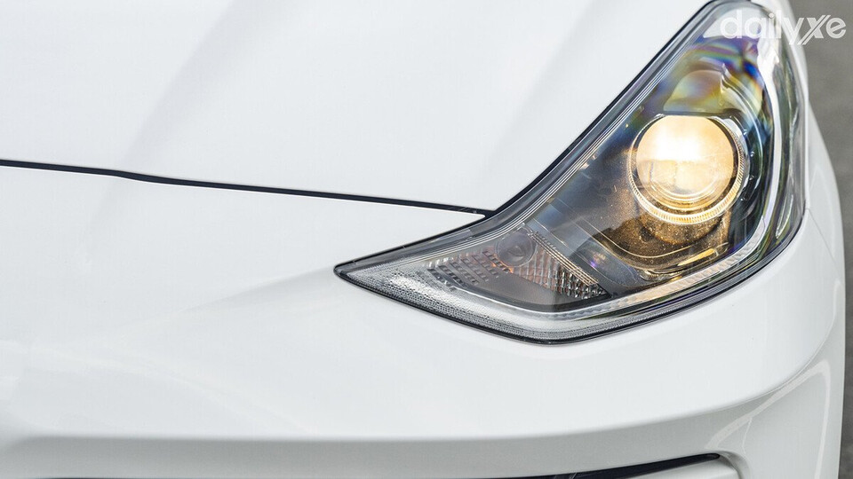 Cụm đèn chiếu sáng phía trước Halogen