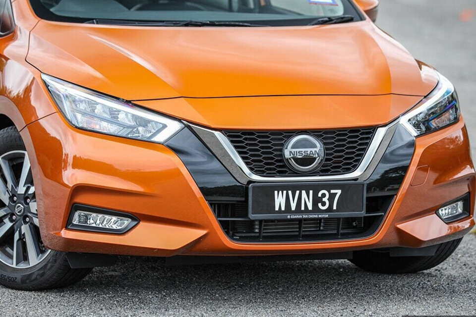 Đầu xe nổi bật với lưới tản nhiệt V-Motion Đầu xe nổi bật với lưới tản nhiệt V-Motion